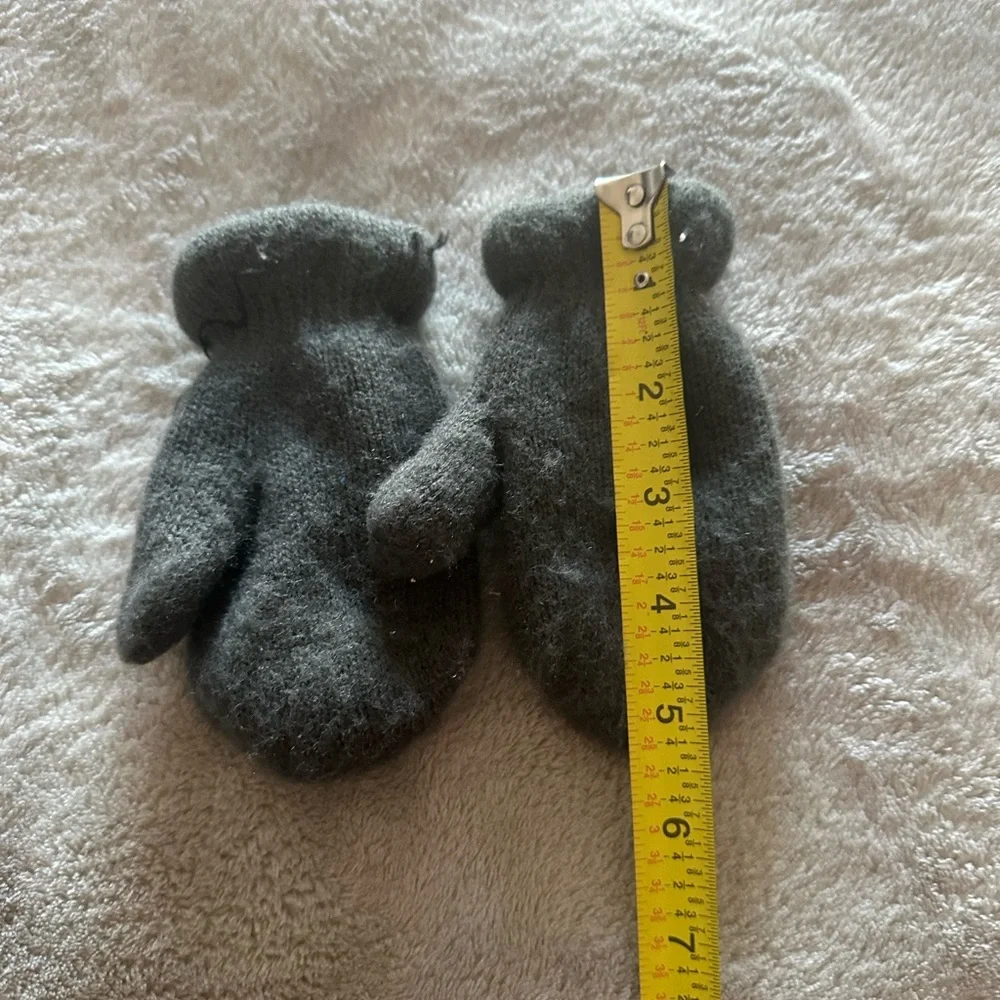 Kids mittens used